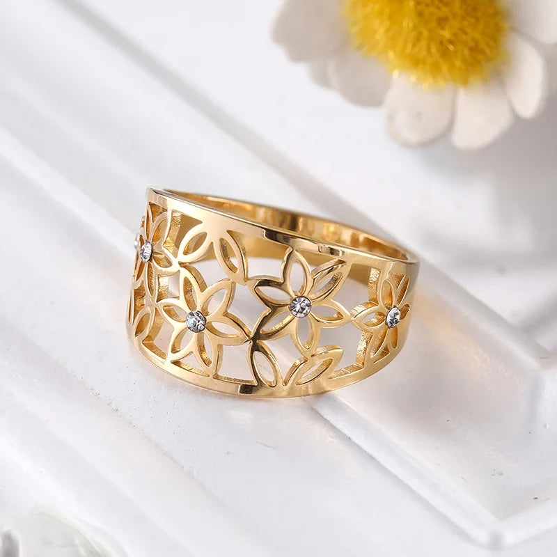 Elegant Filigree Flower With Zircon Finger Ring Women Stainless Steel Engagement Ring Jewelry Wedding Gifts