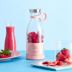 Portable Electric Mini Fruit Juicer Extractor 214 Magnetic Wireless Charging Waterproof Blender for Smoothies & Shakes