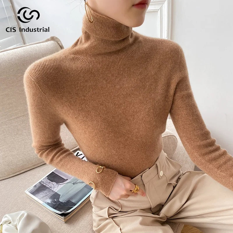 Custom Women's Stylish Turtleneck Neck Sweater Long Sleeve Chunky Knit Sweater with Front Logo for Autumn