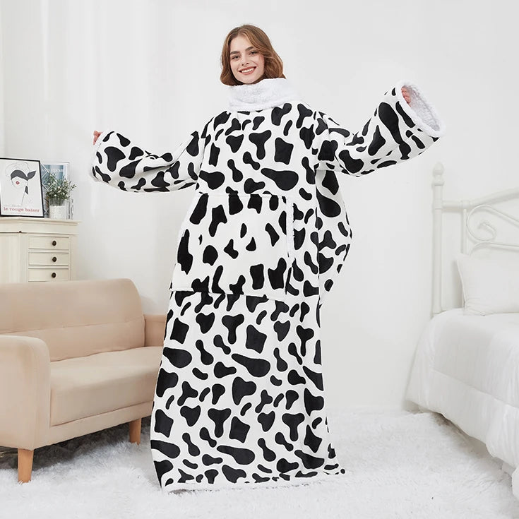 China Factory Winter Warm Sleeve Blankets with Pockets Flannel Wearable Blanket for Adult TV Sherpa Winter Blanket for king Size