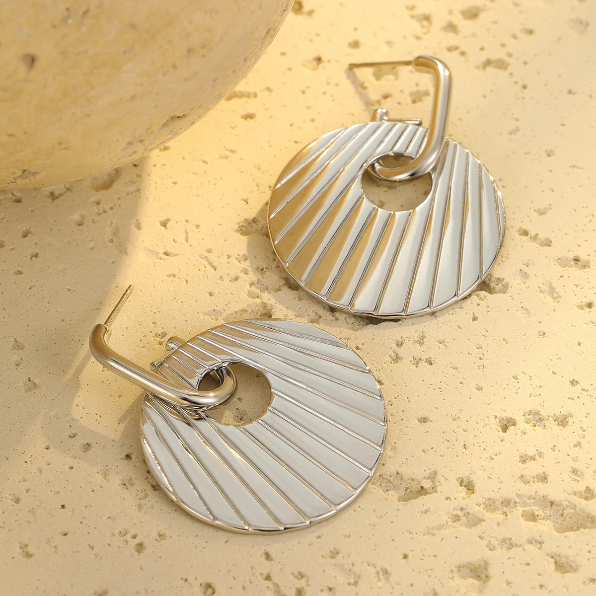 Stainless Steel Potato Chip Drop Earrings for Women Jewelry Exaggerated Metal Shell Pendant Charm Dangle Earring