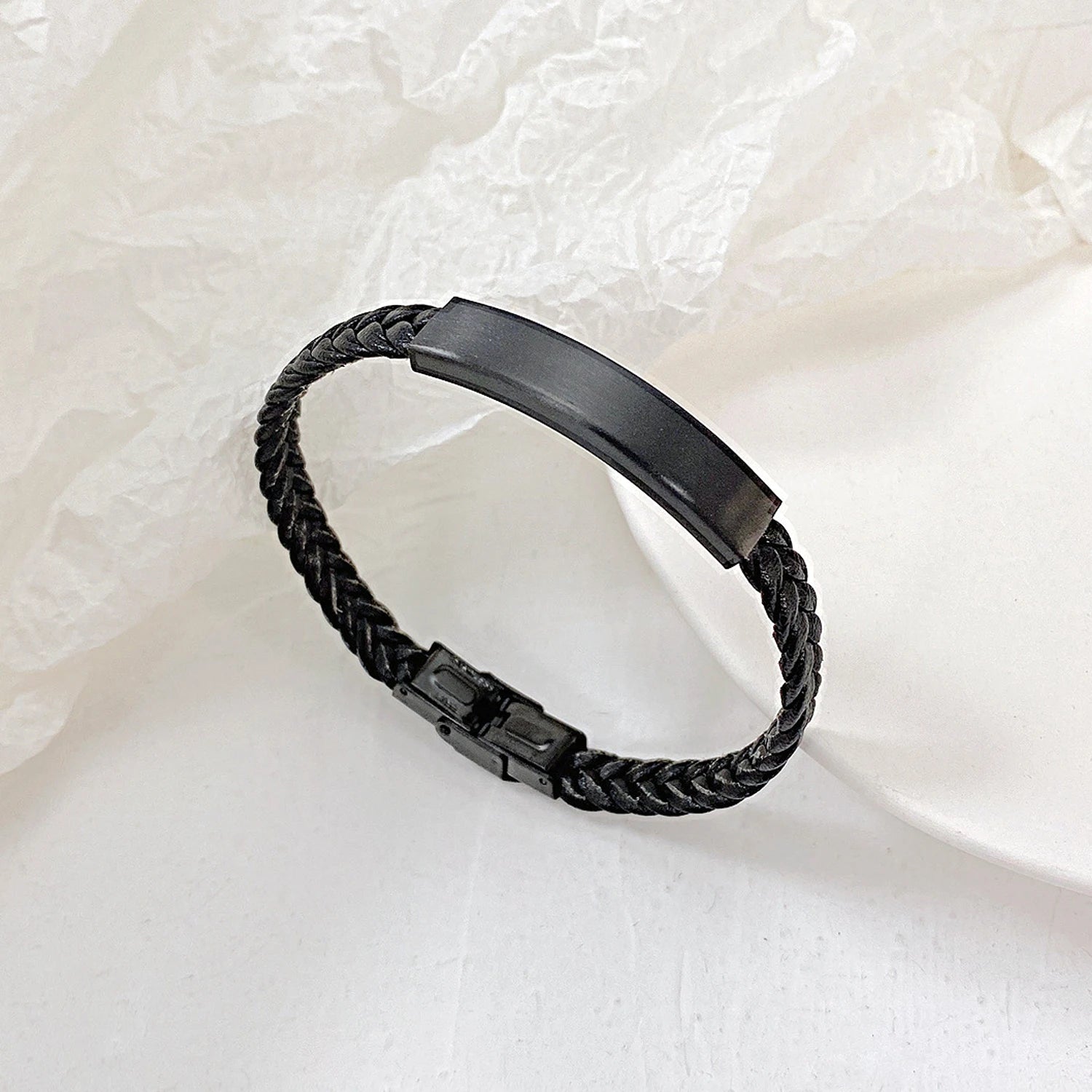 Fashionable Stainless Steel Woven Braided Geometric Bracelet Custom Engraved Logo Curved Plate PU Leather Braided Strap Daily