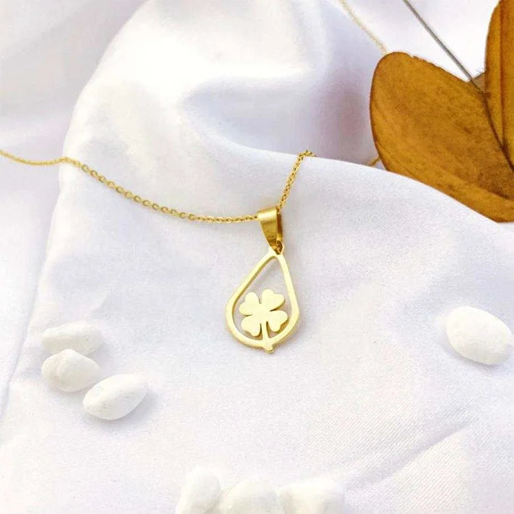 Wholesale Customized Gold Plated Stainless Steel Lucky Clover Pendant Necklace for Women Girls Children