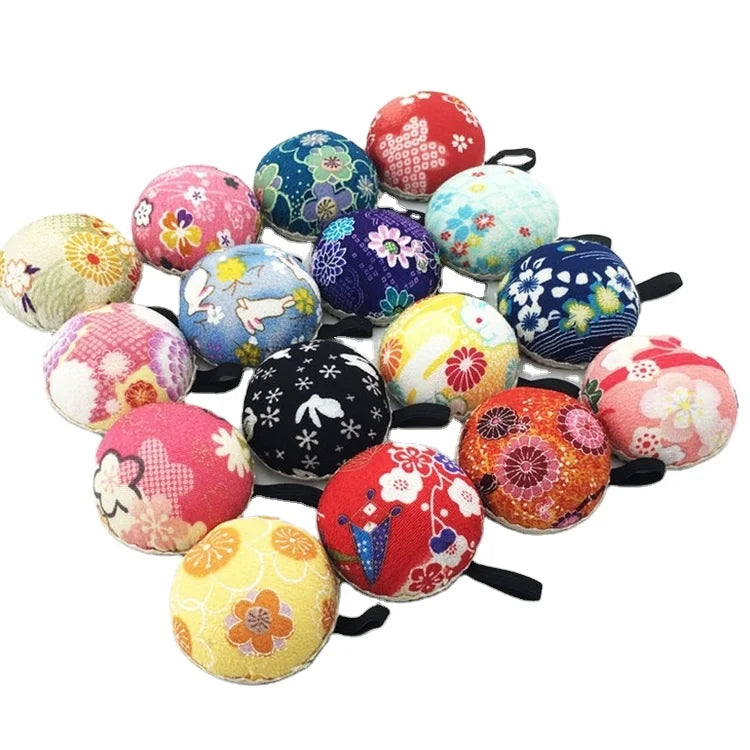 Wholesale Random Color Dome Shape Sewing Tool Accessories Elastic Needle Pin Cushion With Wrist Belt