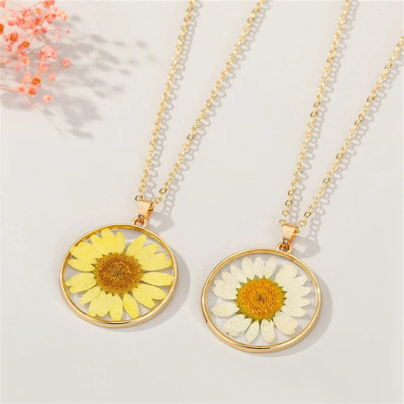 Etsy Hot Sale Handmade Jewelry Pressed Dried Flower Preserved Flowers Petals Daisy Resin Round Charms Necklace Choker for Girls