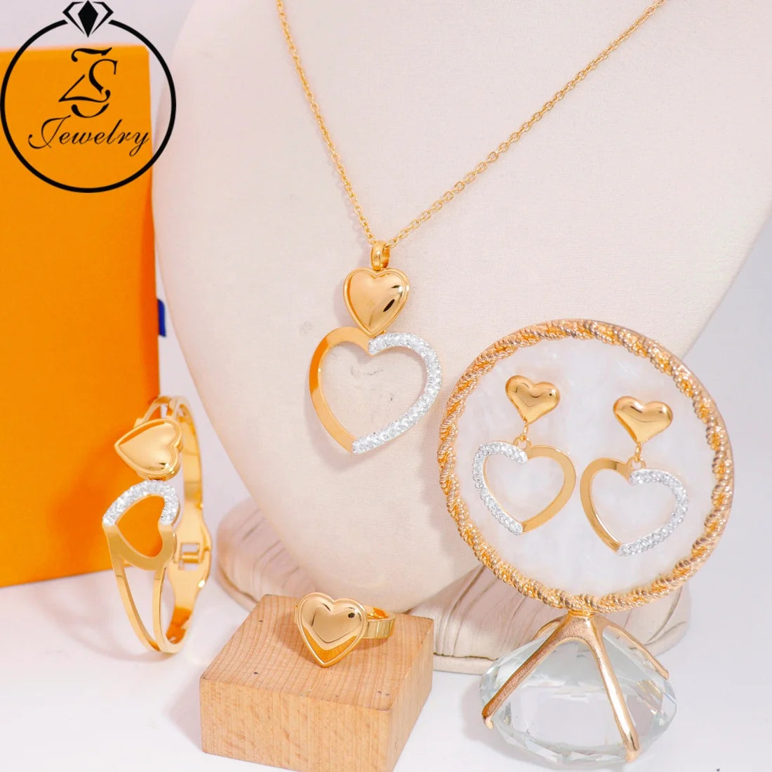 18K Gold Plated Heart-Shaped Stainless Steel Jewelry Set Includes Necklace Earrings Rings Bracelet for Wedding Women's Wholesale