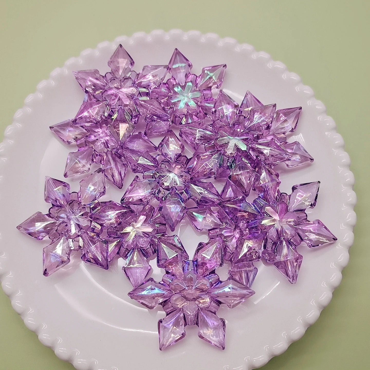 100Pcs Transparent AB Plated Winter Snowflake Acrylic Beads Christmas Themed Charms for DIY Fashion Jewelry Making Accessories