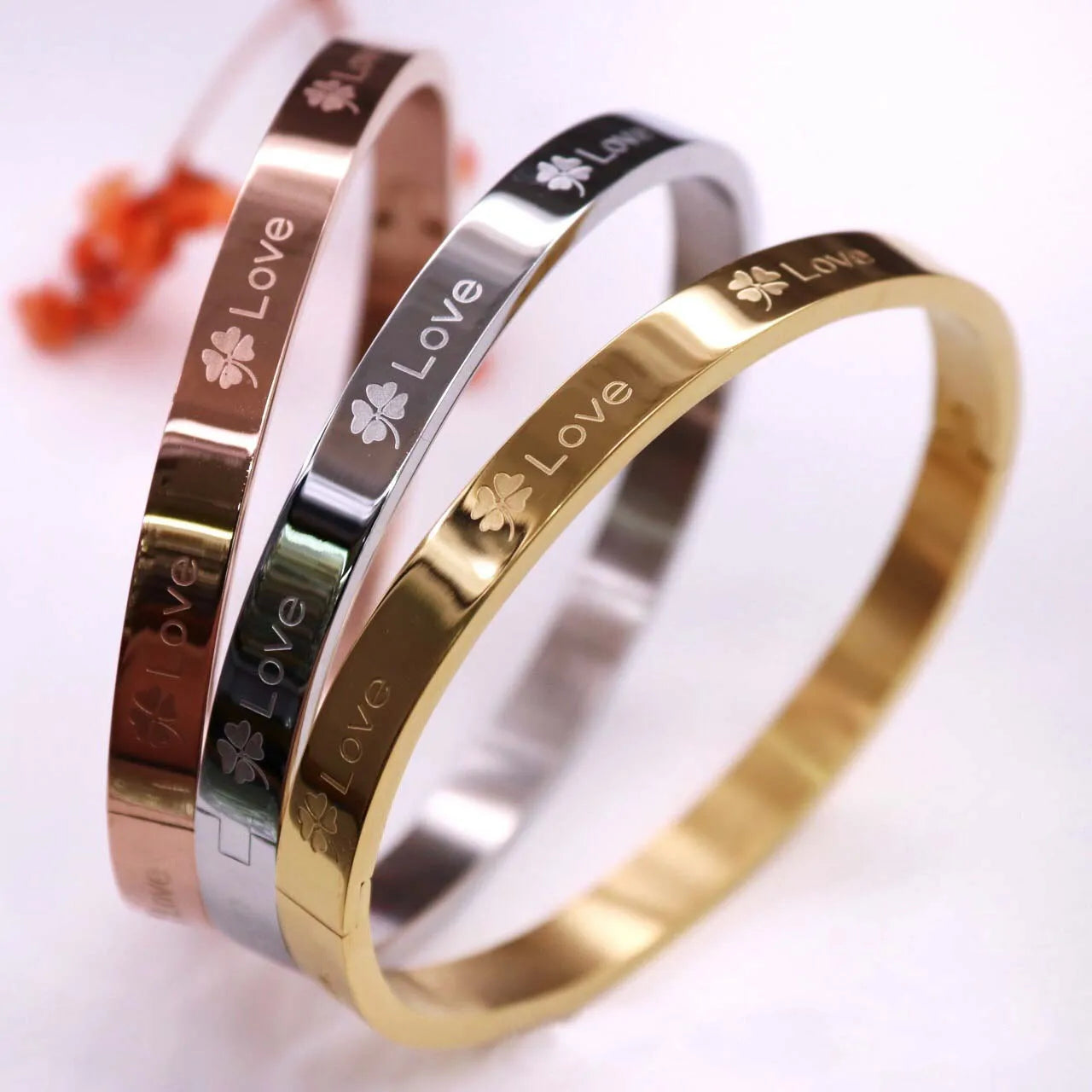 Valentines Day Gift 2024 Fashion Embroidery Bracelet Lucky Stainless Steel Four Leaf Clover Couple Bracelet Bangles Gold Plated