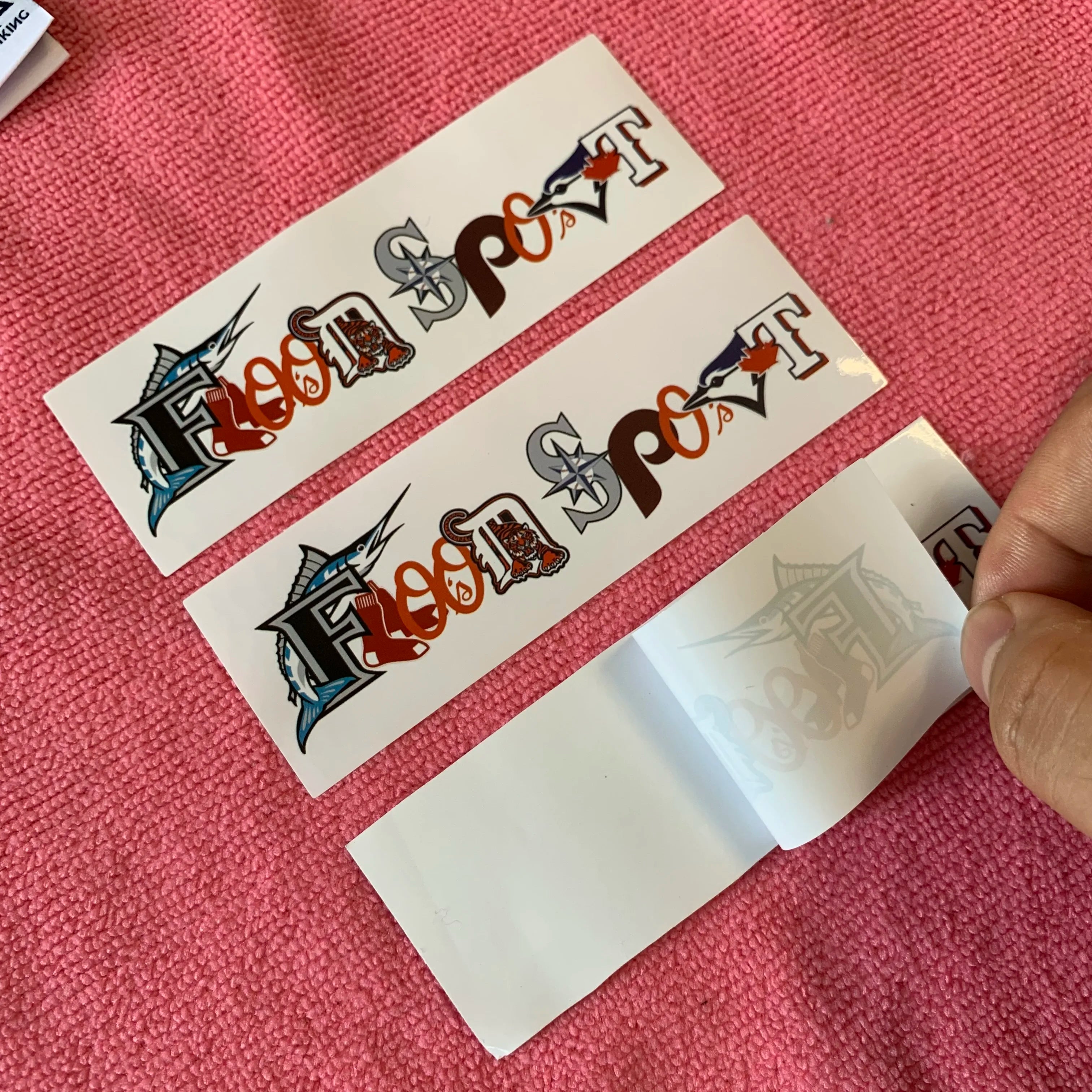 Waterproof Self Adhesive Vinyl StickerPromotional Glossy PVC Plastic Sticker for Garment