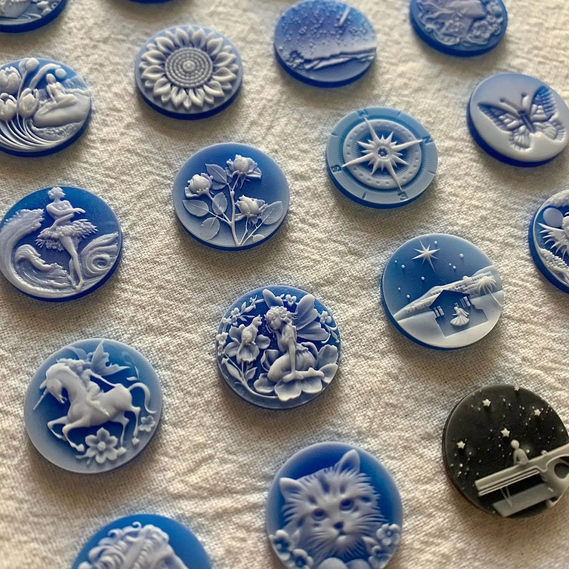 Vintage Victorian Portrait Cabochon Gemstone Commemorate Pendant Rings Fine Jewelry Making Natural Stone Blue Agate Cameo