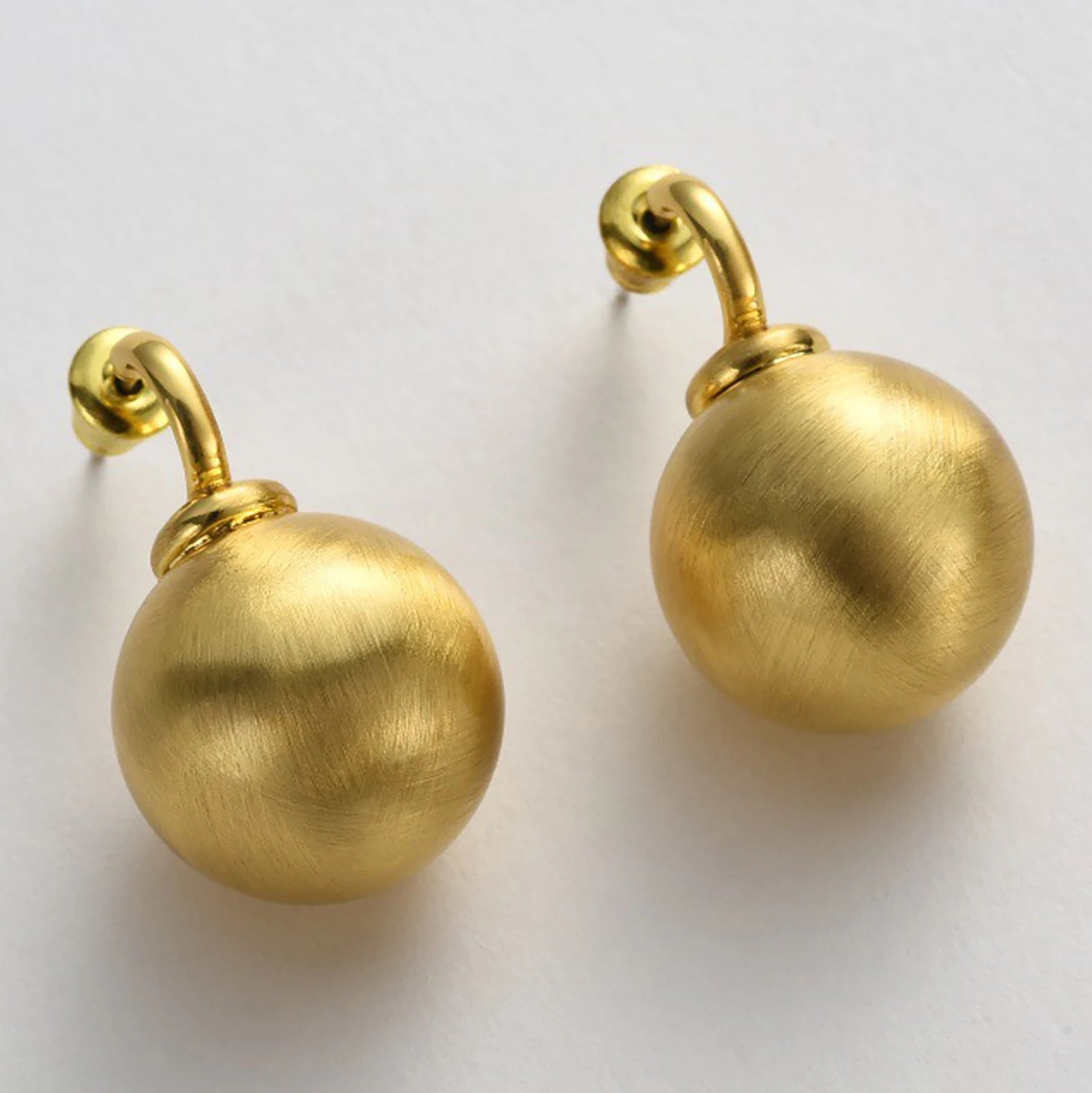 Original Design Brass Gold Plated Brushed Matte 1.6cm Round Ball Stud Earrings for Women Jewelry Factory Wholesale