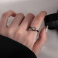 GT Vintage Black Cat Ring Healing Stone Shell Crystal Bead Ring for Women