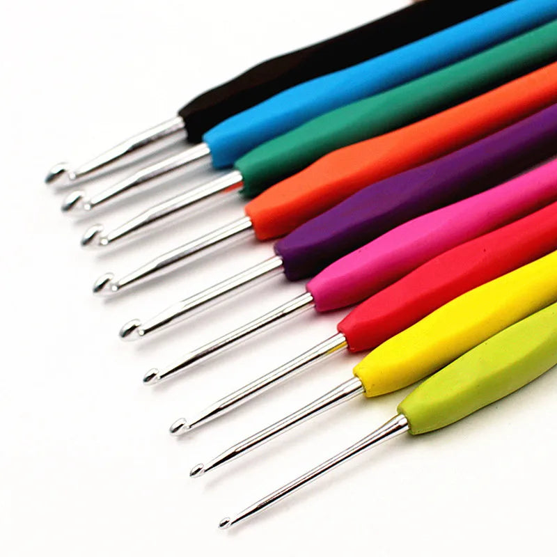 Hot Sale Ergonomic Grip Soft Handles Extra Long Crochet Hooks for Handmade DIY Crocheting Crochet Hook Needles