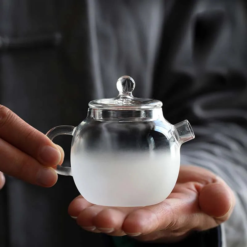 Small Capacity Glass Tea Pot with Strainer for Tea Drinking