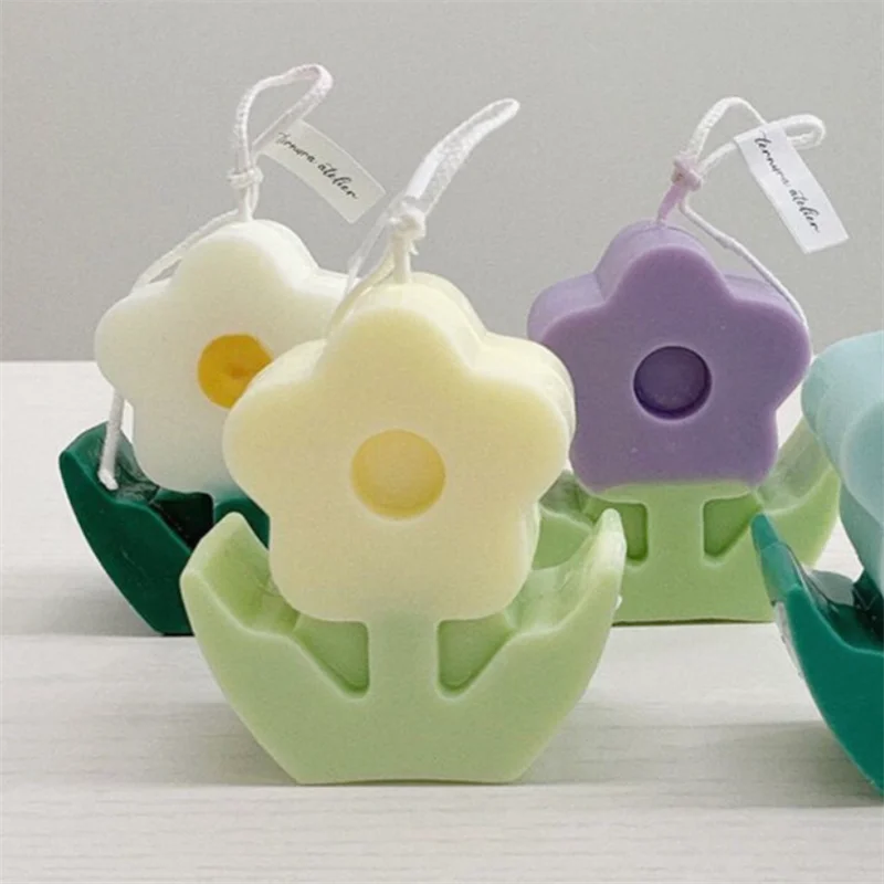 2024 New DIY Epoxy Resin 3D Cute Small Flower Silicone Mold Ins Five Petals Candle Mould for Making Candles Minimum Order 2pcs