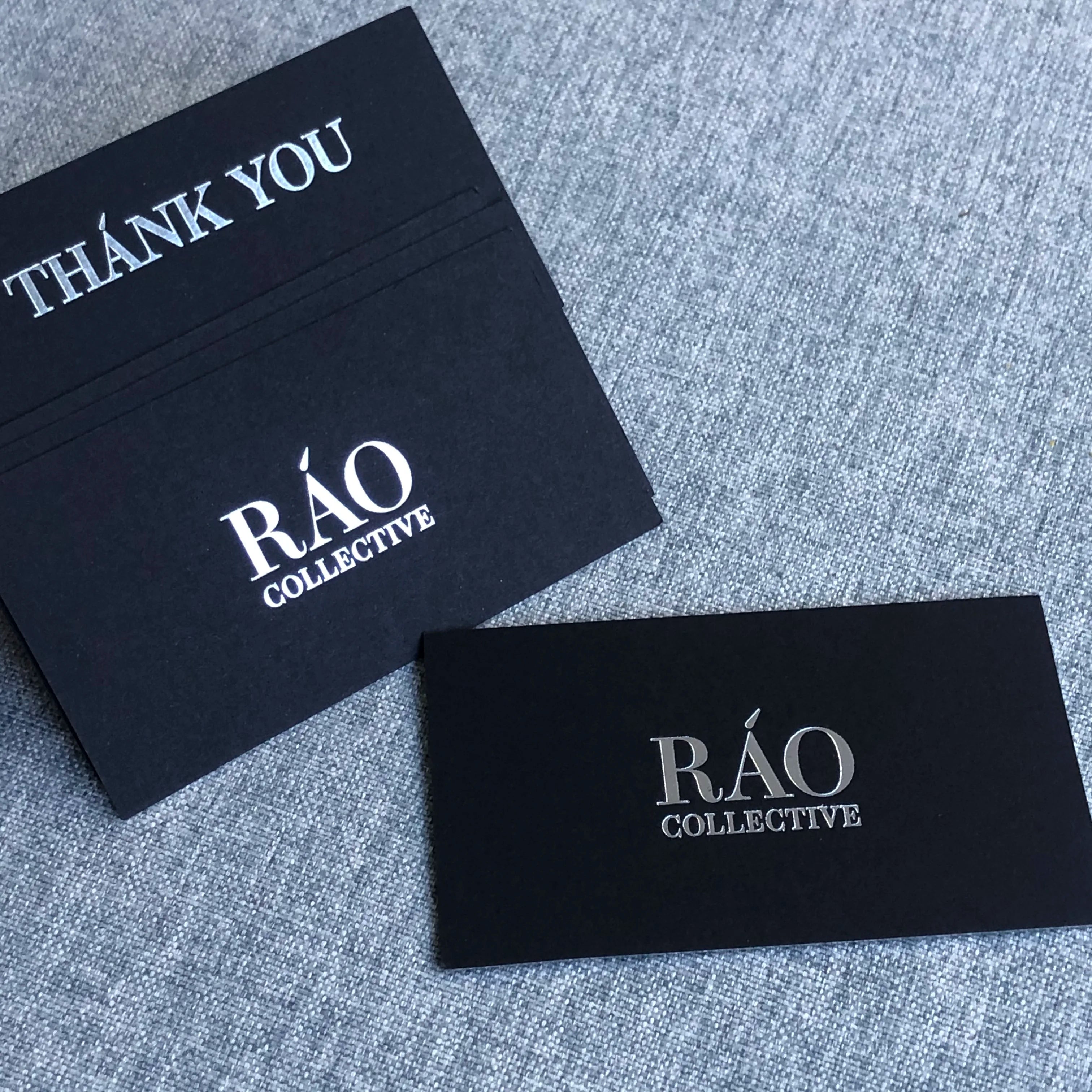 Custom Luxury Business Card with Hot Stamping Edge Colored Gold Stamping Silver Foil Border Printing QR Code Thick Black Paper
