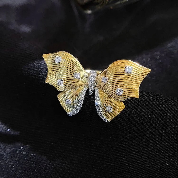 Ruyi Jewelry Design Brand 18k Yellow Gold Butterfly Ring Female Design Elegant Niche Personality Natural Diamond Ring