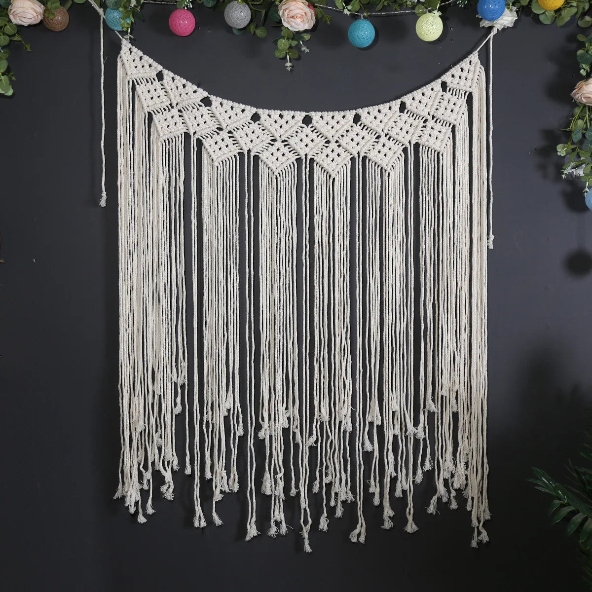 Hot Selling Hand Woven Tarot Card Vertical Spring Movable Wall Hanging Home Wedding Decoration