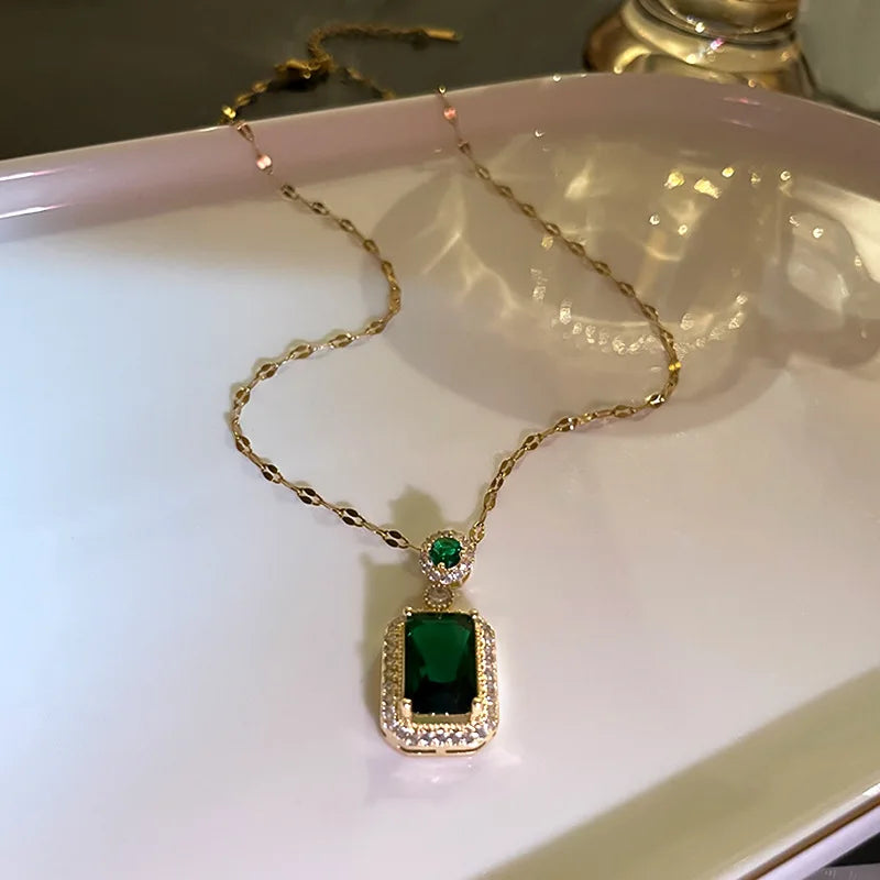Retro Style Copper Gold Plated Link Chain Emerald Pendant Necklace Micro Inset Crystal Emerald Stone Square Necklace Earrings