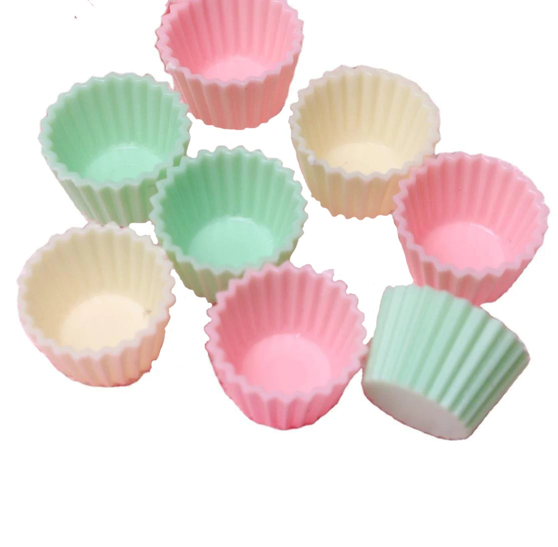 100Pcs/Bag Macaron Color Cupcake Cup Flatback Resin Ornaments Lovely Cake Cup Flat Back Embellishments Miniature Dollhouse Decor