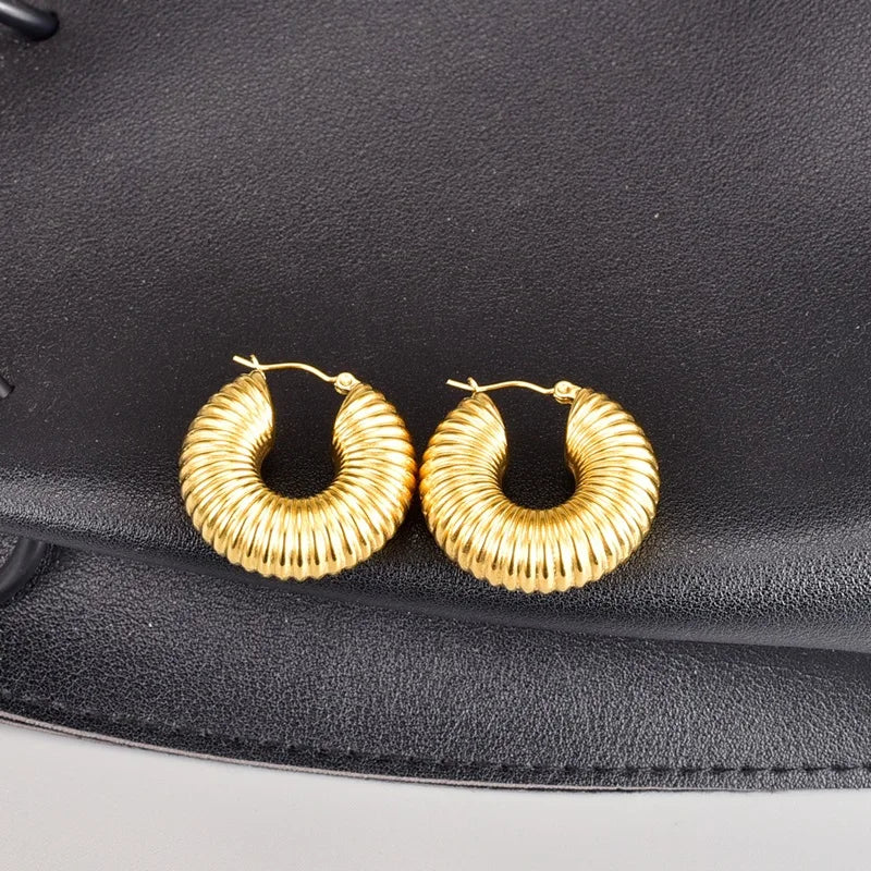 Trendy Titanium Steel Snail Shell Hollow Statement Chunky Earrings Stylish 18K Gold Plated Stainless Steel Hoop Earrings