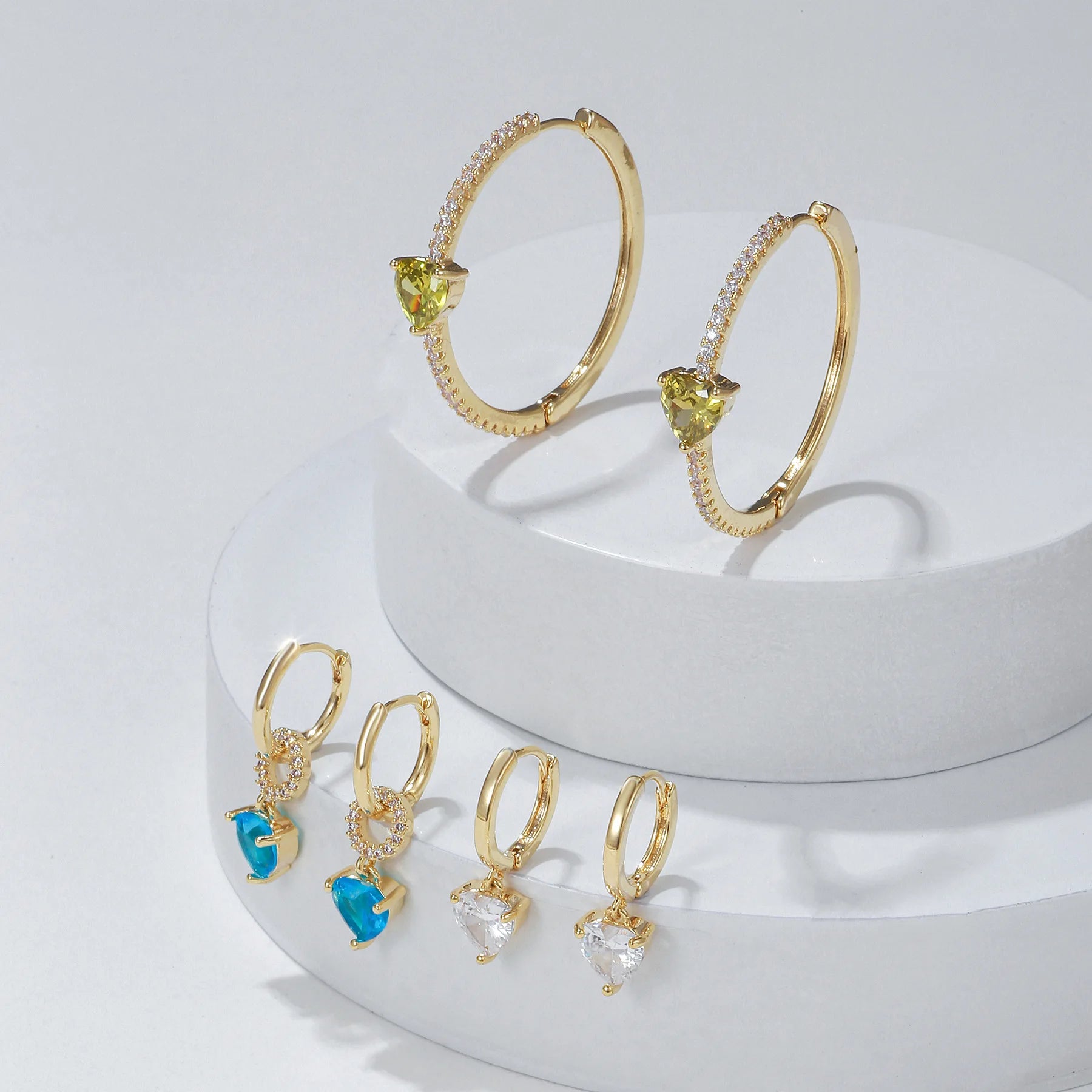 New Fashion Jewelry Heart-Shaped Earring Set 18K Gold Plated Brass Earrings High-End Design Color Zircon Love Earrings for Women