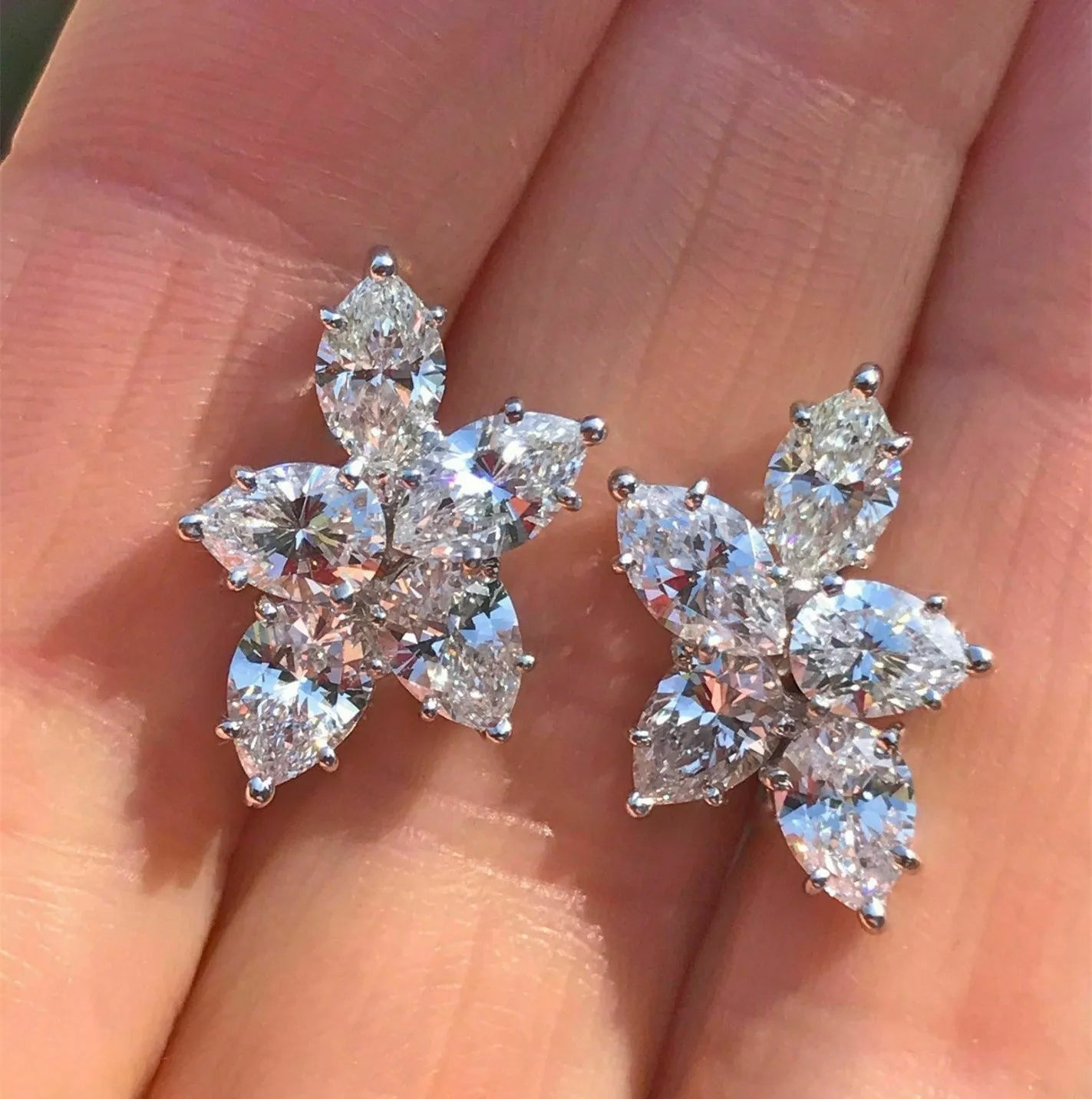 CAOSHI New Flower Shaped Design Hot Sell Silver Color Cubic Zirconia Diamond Stud Earrings for Women Female