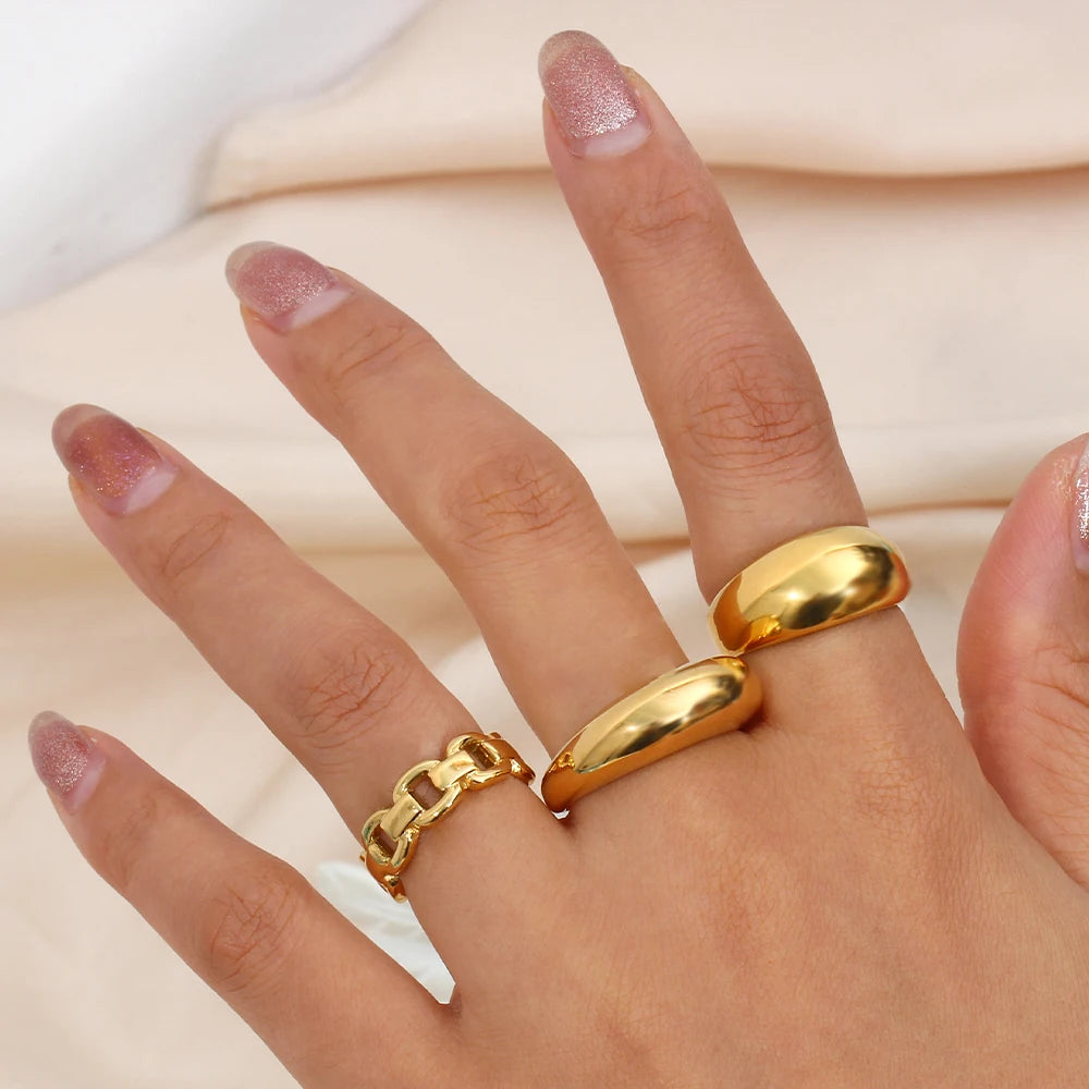 2025 New Trendy Tarnish Free Stainless Steel Jewelry Rings 18K Plated Plated Chunky Wedding Couple Ring Set