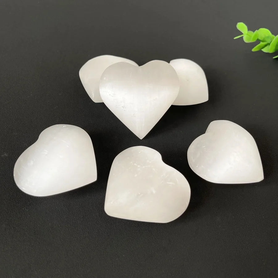 Wholesale Natural Selenite Heart Healing Crystal Quartz Heart Shape Craft for Gift