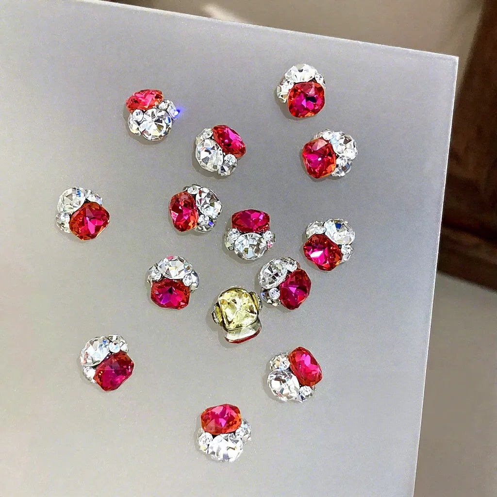 2025 High-End Luxury 3D Nail Jewelry Shining Pearl Peach Heart Design Popular European American Metal Accessory Made Premium