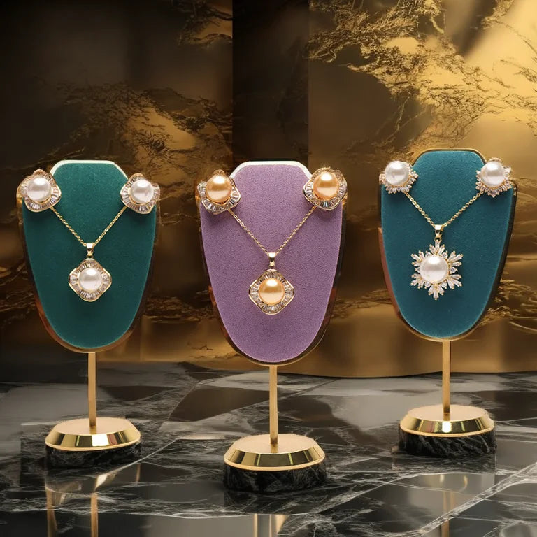 Wholesale Luxury High End Microfiber Elegant Metal Necklace Display Props for Jewelry Shop