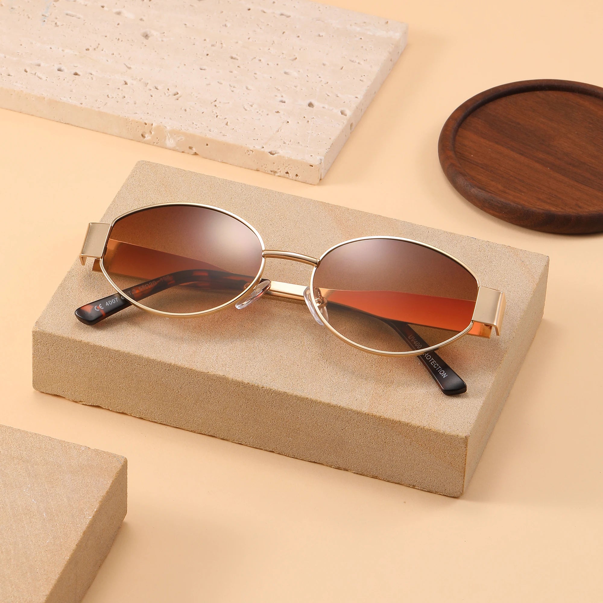 2024 Metal Frame Shades Vintage Sun Glasses Luxury Sunglasses Retro Oval Sunglasses for Women Men