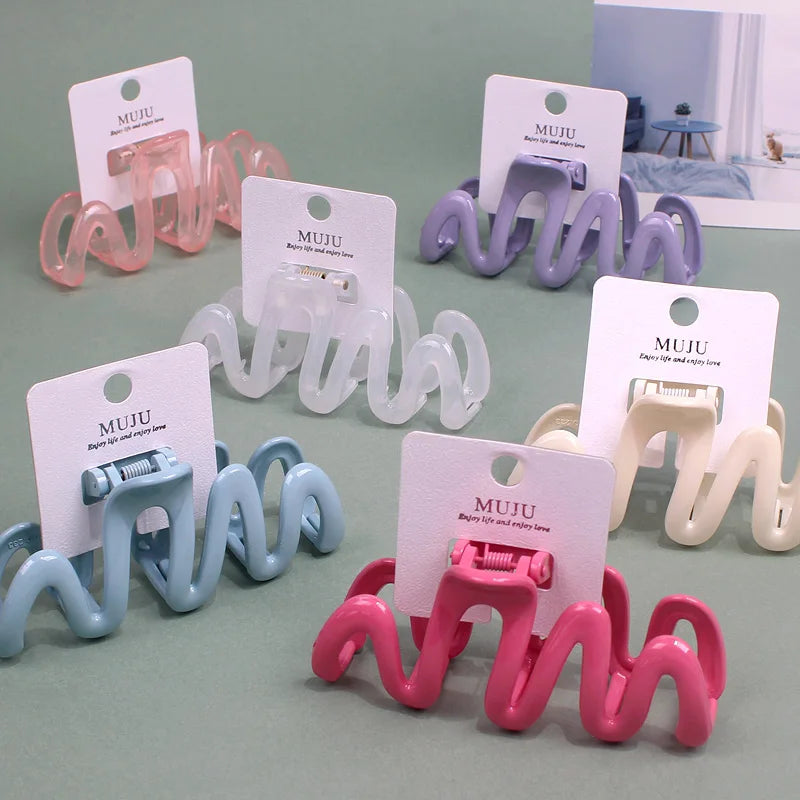 Rapid Sample Wholesale Cream-Colored Sweet Fairy Wave Hair Claw Clips Fashionable Plastic Hair Claw Clip for Women