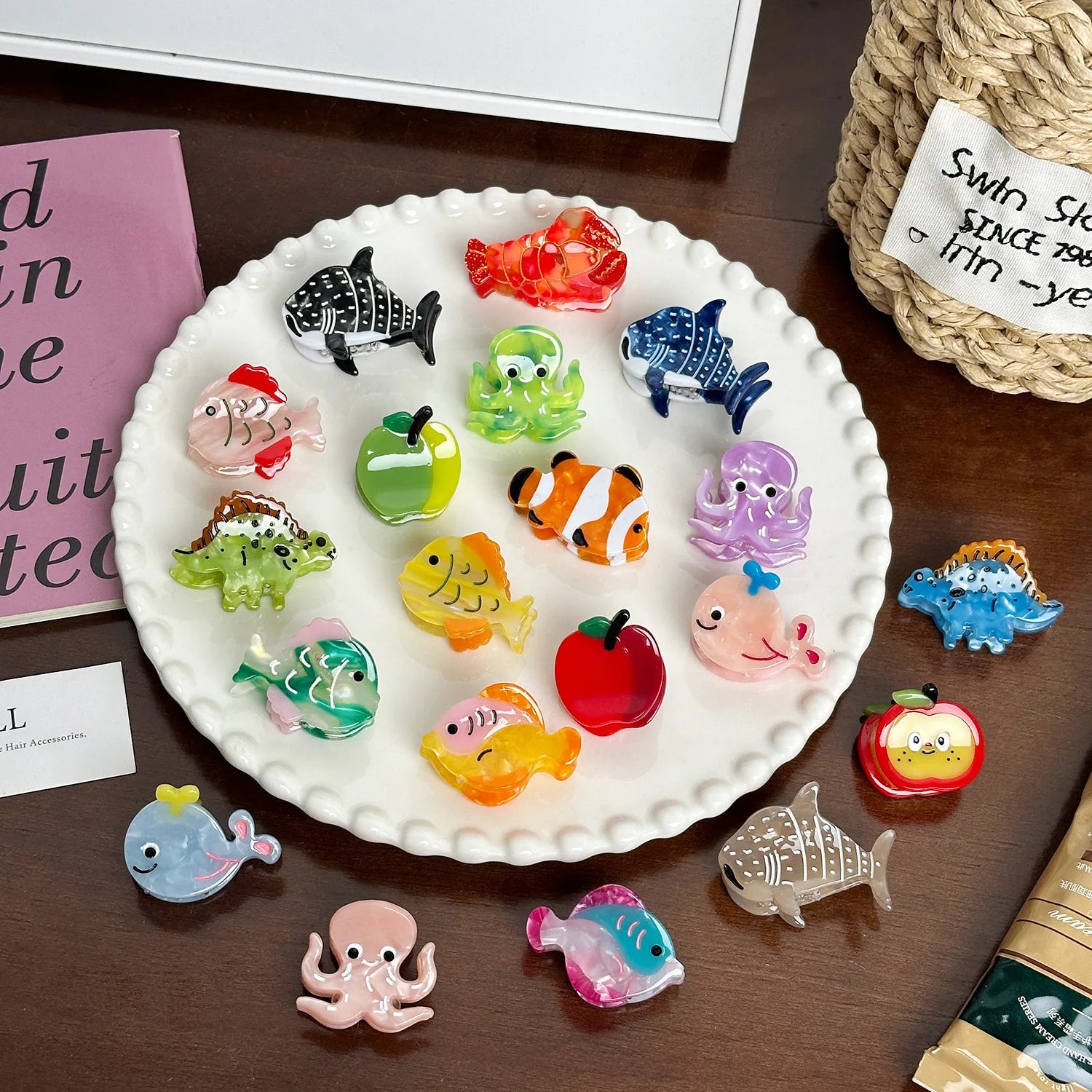 Yi YHJ Women's Hair Accessories Small Mini 3.5cm Fun Cartoon Animal Fish Acetate Shark Clip Hair Claw Clips Girl Woman Wholesale