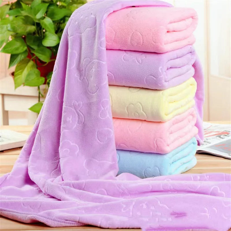 70cm X 140cm Microfiber Bear Embossed Cartoon Bath Towel Quick Drying Bathroom Household Linens for Men Women Nonwoven Material
