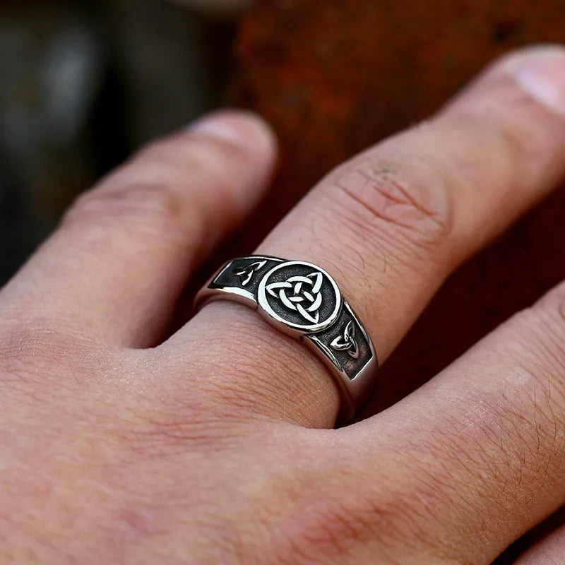New Creative Design Viking Valknut Celtic Odin Vegvisir Cross Ring Triangularn God Pattern Jewelry Wholesale Gift