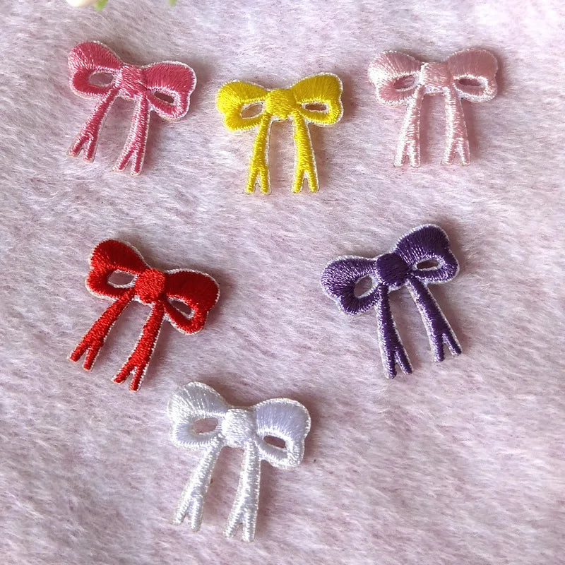 Stock Mini 1.5cm Iron on /self Sticker Cute Embroidery Bow Patch for Luggage Tag Bag Decoration