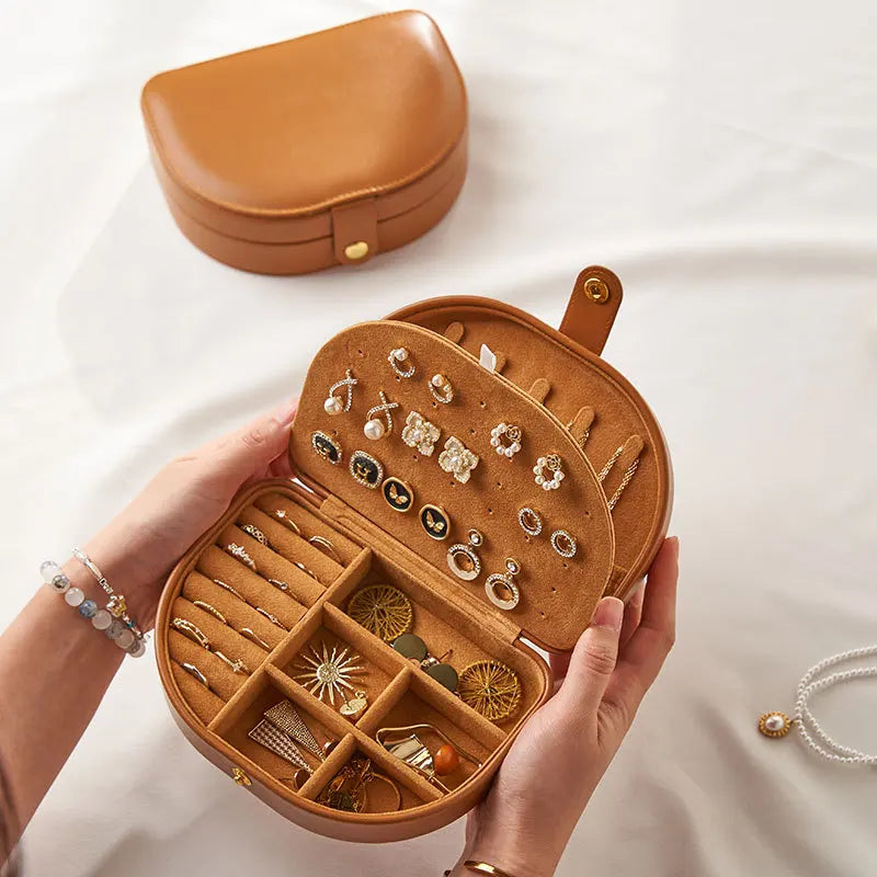 High-end Retro Jewelry Organizer case Storage Jewelry Gift Box Leather Travel Shell Jewelry Box for Earrings Rings Necklace