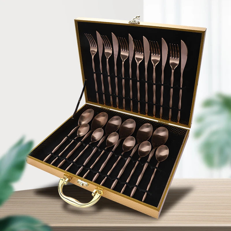 Wholesale 18/8 Stainless Steel Bamboo Joint Gold Plated 24pcs Cutlery Set with Wooden Case