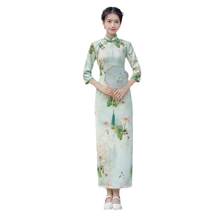 Wholesale Hot Sale Chinese Traditional Longqipao Suede Autumn Girl Long Sleeved Republic Retro Long Classical Slim Dress Qipao