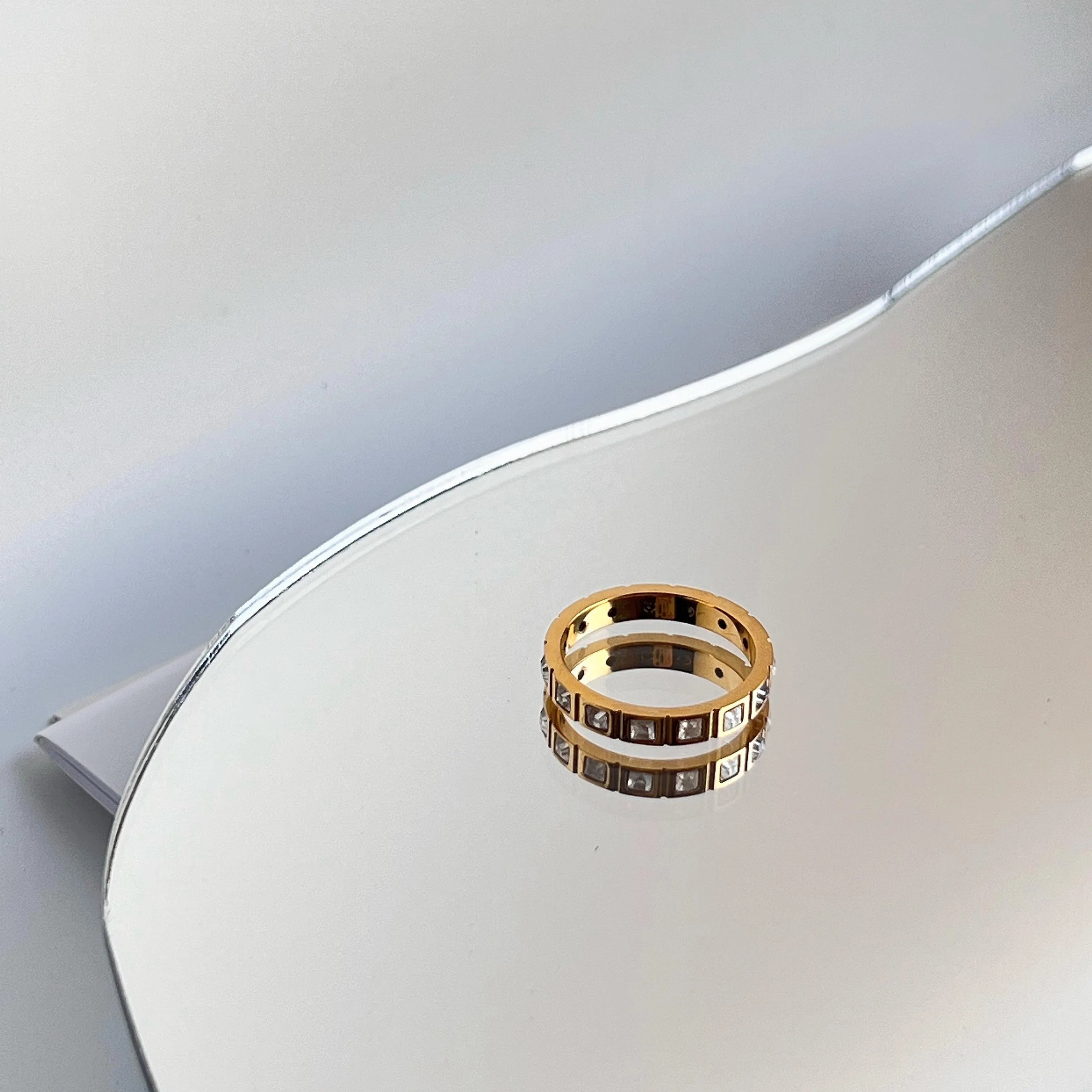 2024 Dazan New Ins Summer Unique Design 18k Gold Plated Stainless Steel Minimalist Deco Style Iced Out Ring for Women for Party