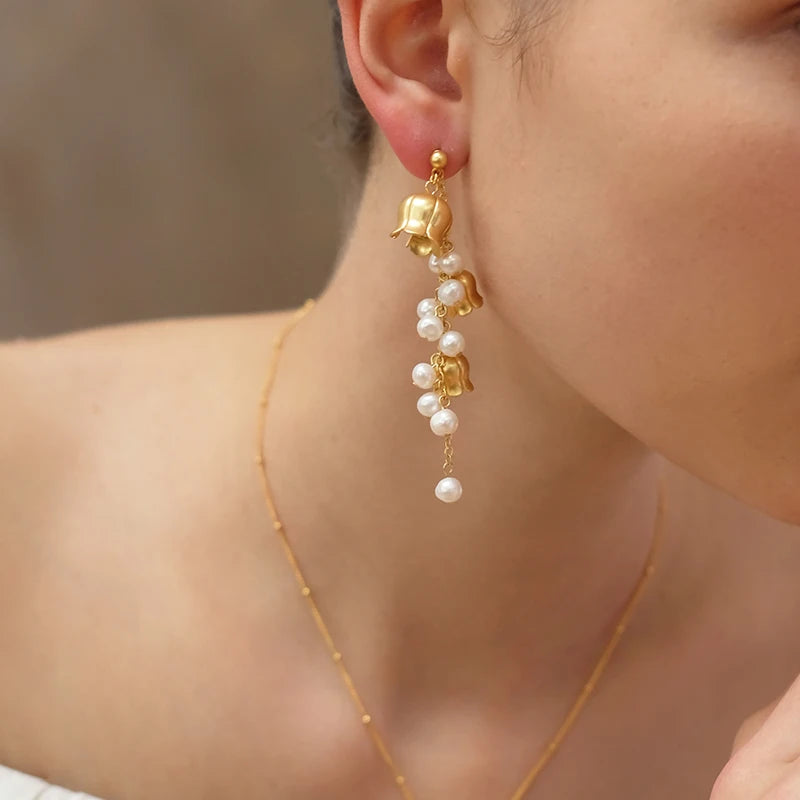 2 Styles Wearing Detachable Asymmetric Lily of the Valley Flower Earrings Matte Gold Plated Real Pearl Earrings Stylish Jewelry