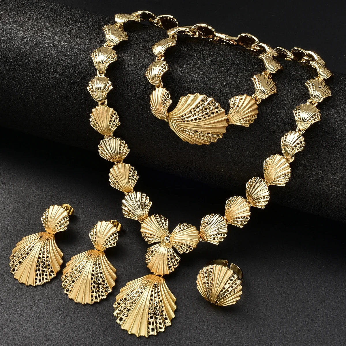 Quality Promotional Gold Plated Dubai Jewelry Set Rhinestone Necklace and Earrings Jewellery Sets