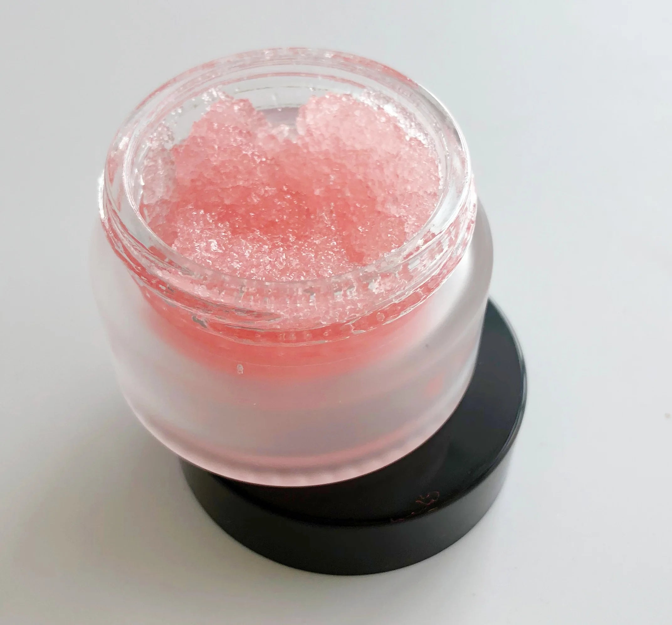 Fast Delivery Moisturizing Mineral Cream Lip Scrub with Sunscreen Organic Pink Strawberry Flavor for Custom Logo