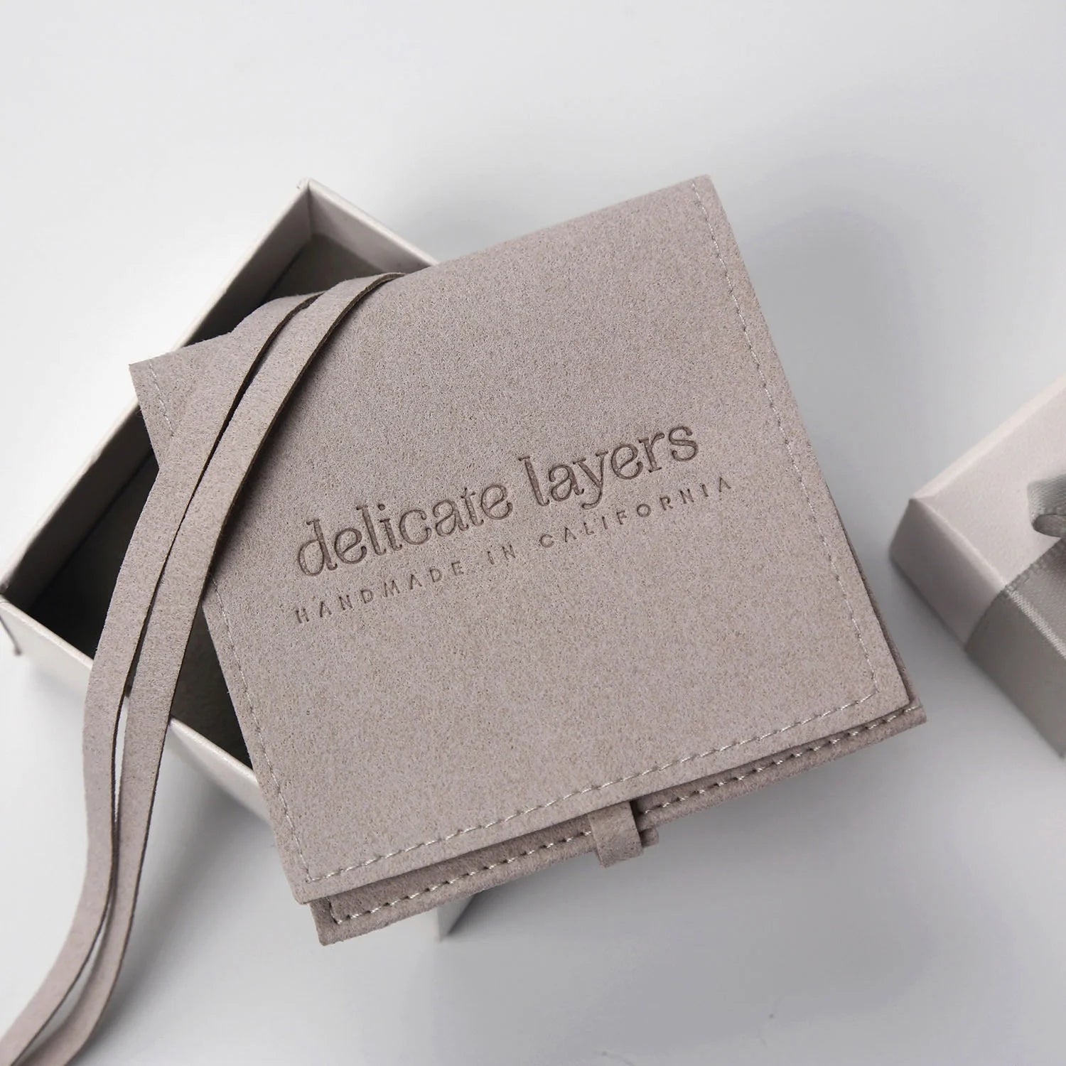 Luxury Microfiber Jewelry Pouch with Custom Logo Envelope Flap Packaging for Premium Jewelry Container