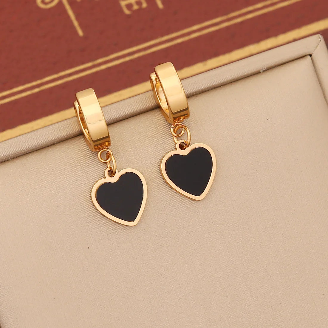 Fashion Korean Style Black Heart Shaped Pendant Necklace Earrings Bracelet Stainless Steel Temperament Jewelry Set for Women