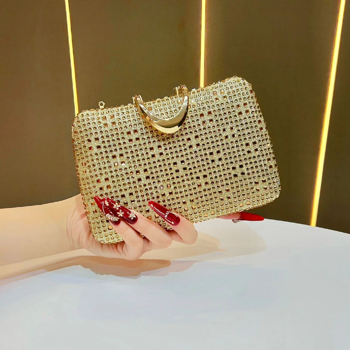 2026 New Women Sparkling Clutch Purse Glitter Evening Bags Bling Elegant Handbags Wedding Party Chain Shoulder Rhinestone Purse