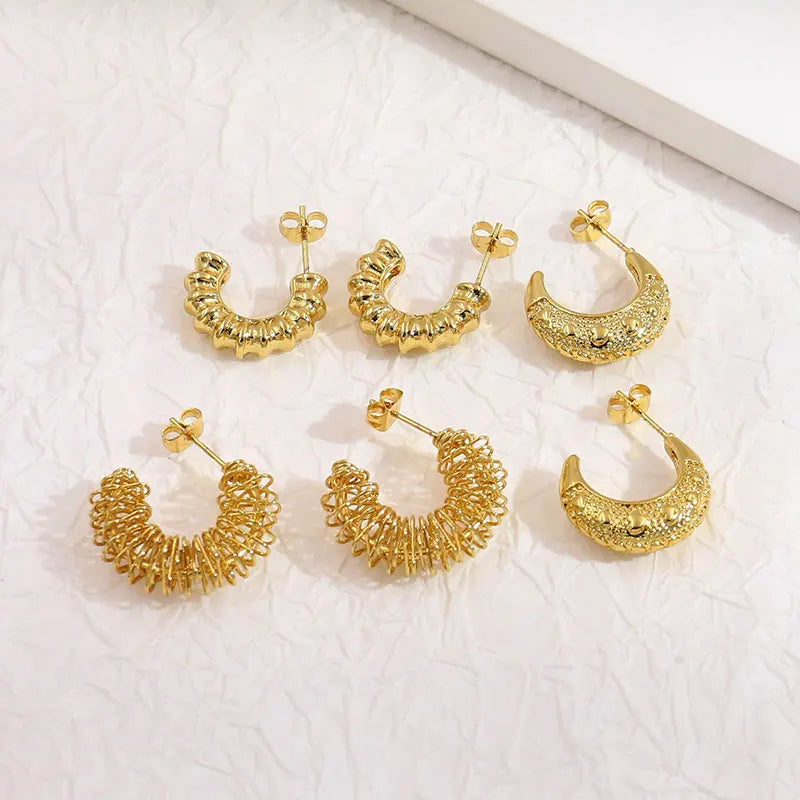 European Fashion Geometric Helix Earrings Hypoallergenic Bamboo Tube Hoop Earrings 18K Gold Plated Conch C Shape Earrings
