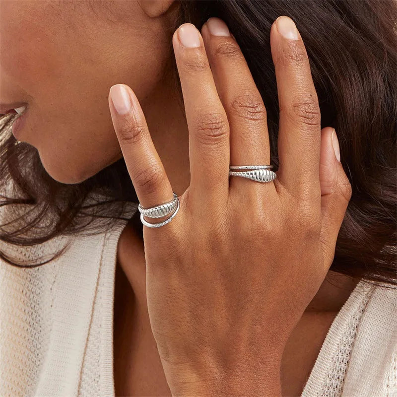 Latest Fashion 18K Gold Plated Screw Thread Bread Ladies Stainless Steel Jewelry Ring