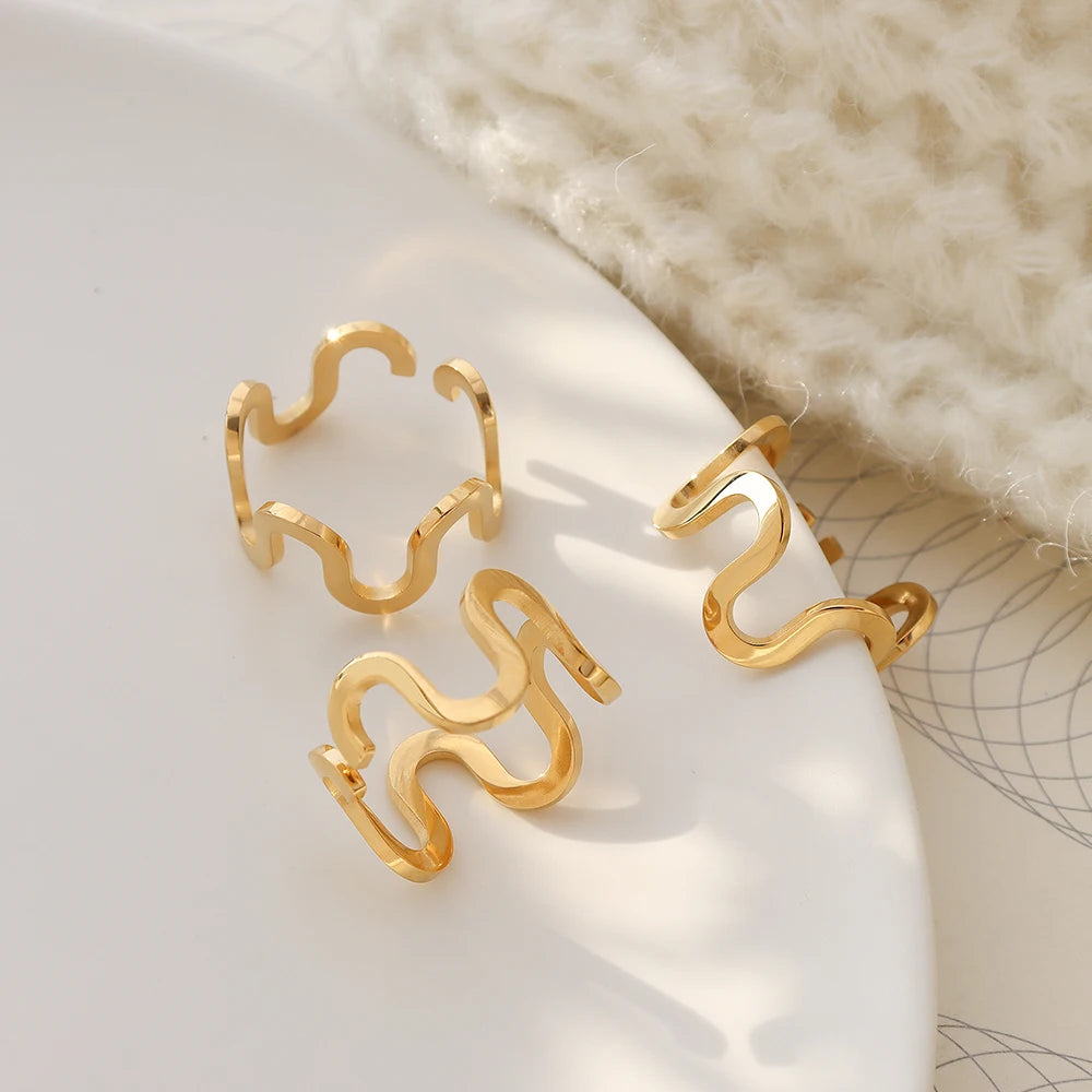 Hot Selling Girls Rings Simple Style Gold Plated Personalized Ring Stainless Steel Ring Unisex